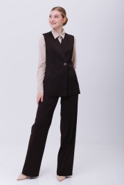 Жилет однобортный в коричневом цвете