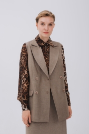 Жилет удлиненный в коричневом цвете