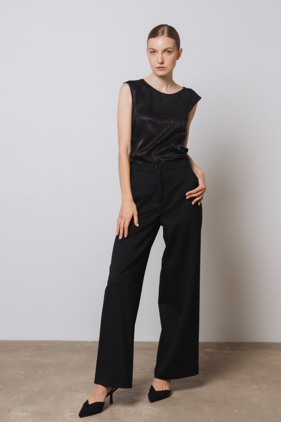 Топ без рукавов в черном цвете фото 5