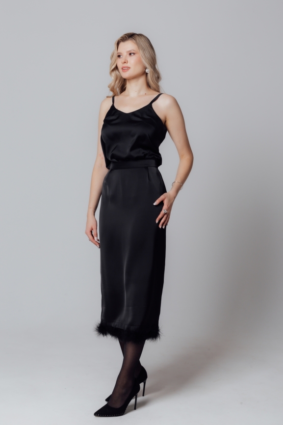 Юбка атласная с перьями фото 6